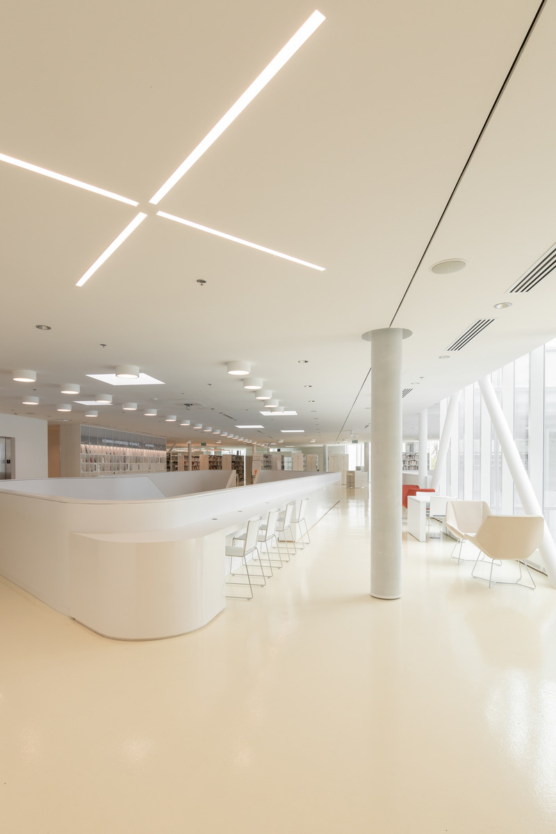 Dossier de presse | 721-12 - Communiqué de presse | Bibliothèque de Pierrefonds - Chevalier Morales / DMA architectes en consortium - Architecture institutionnelle - Crédit photo : Chevalier Morales