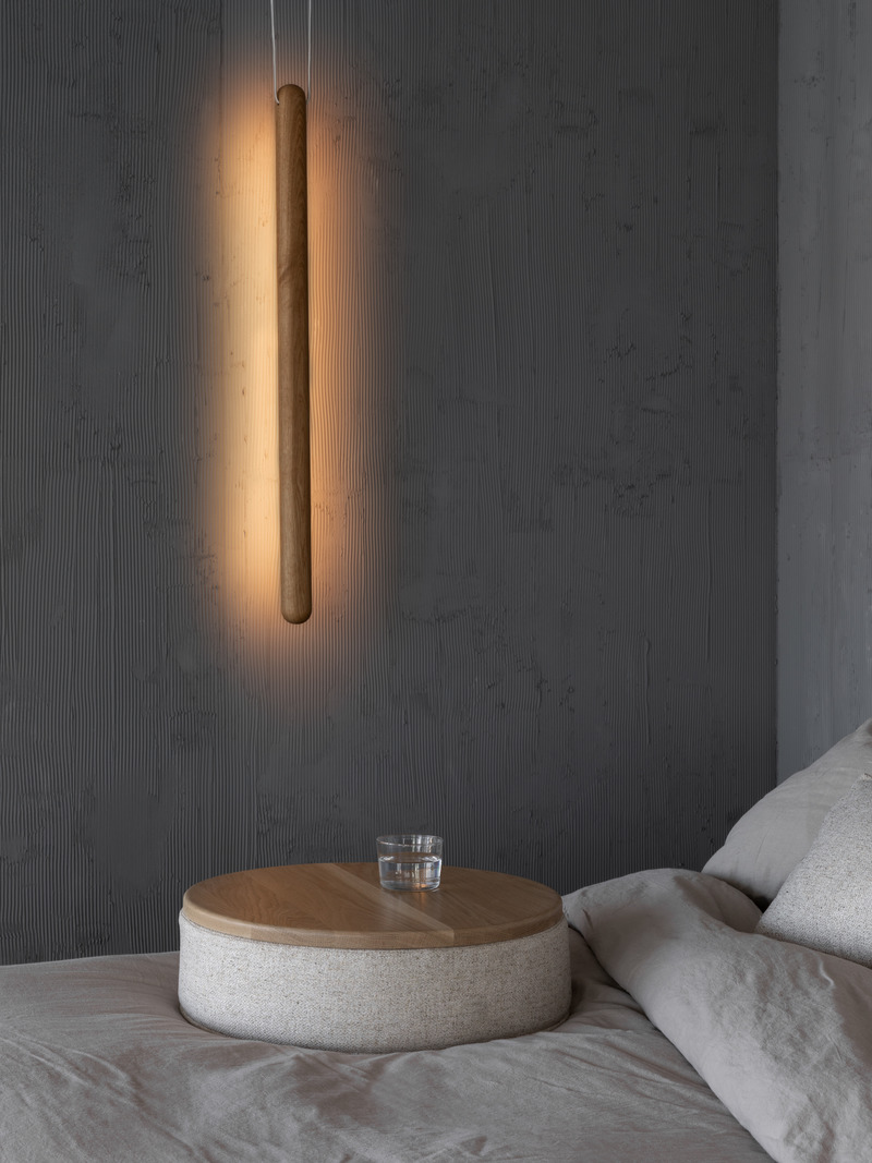 Dossier de presse | 3941-03 - Communiqué de presse | Alphabet lance une nouvelle collection pour le printemps - Alphabet - Produit - Lampe Sud + ottoman Archipel - Crédit photo : Crédit photo : Gabriel DeRossi