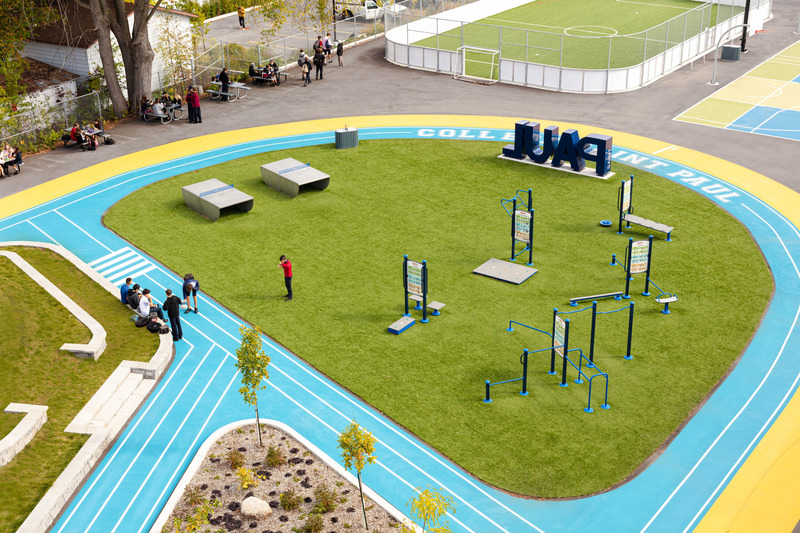 Press kit | 1299-06 - Press release | Collège Saint-Paul: Bringing the Indoor Outdoors - Taktik design - Institutional Architecture - <pre>Training circuit and exercise modules</pre> - Photo credit: Maxime Brouillet