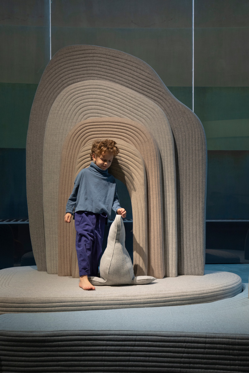 Dossier de presse | 3671-02 - Communiqué de presse | Sarit Shani Hay Installs Playful Landscape of Soft Creatures For New Exhibition at Design Museum Holon - Sarit Shani Hay Design Studio - Évènement + Exposition -  Soft Landscape by Sarit Shani Hay 