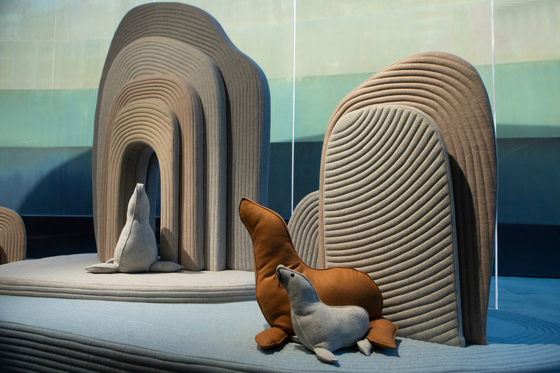 Dossier de presse | 3671-02 - Communiqué de presse | Sarit Shani Hay Installs Playful Landscape of Soft Creatures For New Exhibition at Design Museum Holon - Sarit Shani Hay Design Studio - Évènement + Exposition -  Soft Landscape by Sarit Shani Hay  - Crédit photo : Roni Cnaani