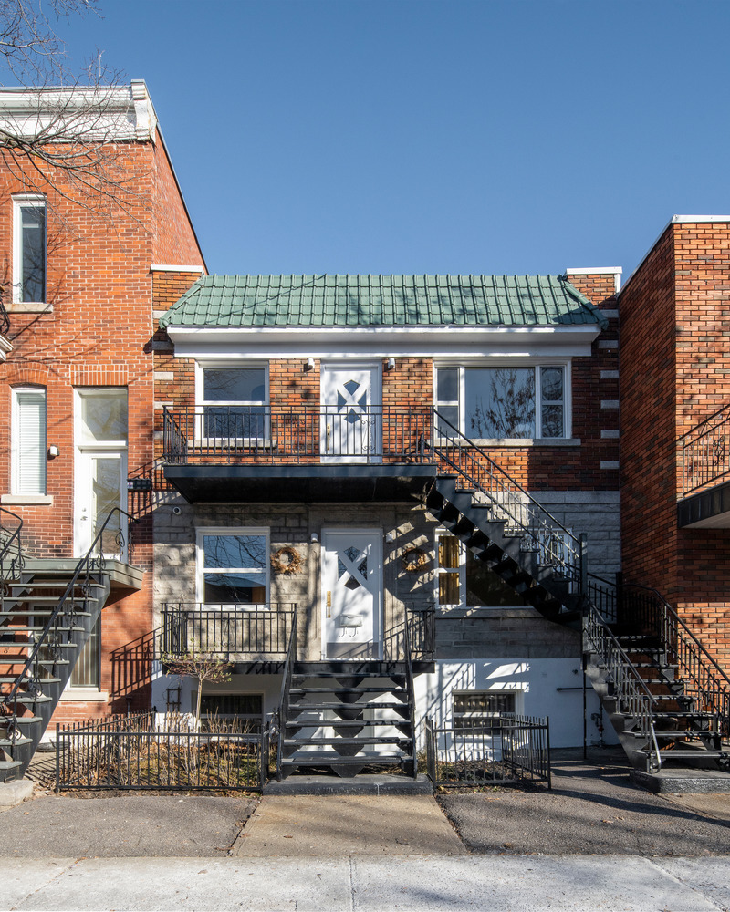 Dossier de presse | 5554-02 - Communiqué de presse | Résidence Garnier - Dupont Blouin architectes - Design d’intérieur résidentiel - Façade patrimoniale intouchable - Crédit photo : Olivier Blouin