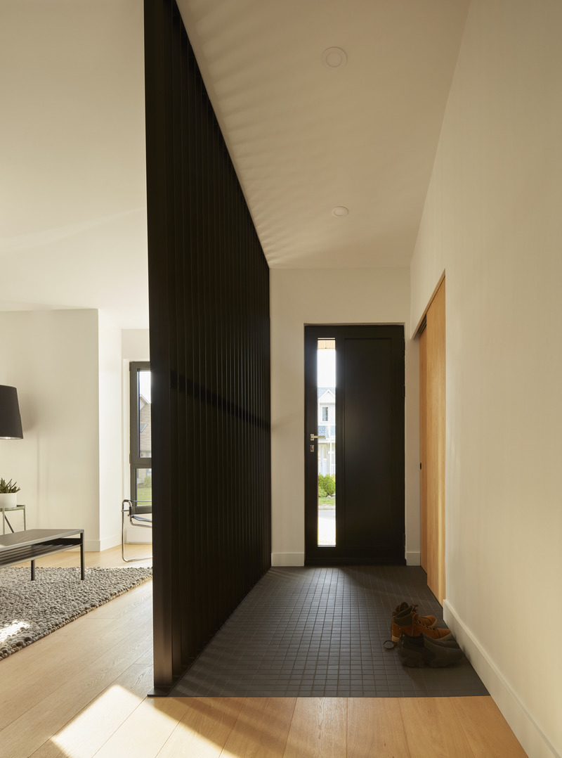 Press kit | 5615-01 - Press release | 19-055 Renovation C+G - DESK architectes - Residential Architecture - Entrance - Photo credit: Maxime Brouillet