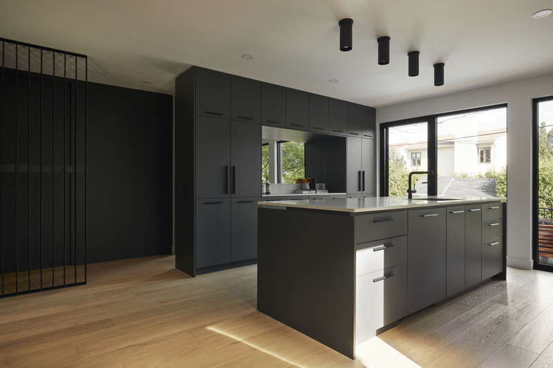 Press kit | 5615-01 - Press release | 19-055 Renovation C+G - DESK architectes - Residential Architecture - Kitchen - Photo credit: Maxime Brouillet
