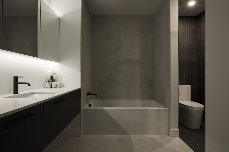 Press kit | 5615-01 - Press release | 19-055 Renovation C+G - DESK architectes - Residential Architecture - Bathroom  - Photo credit: Maxime Brouillet