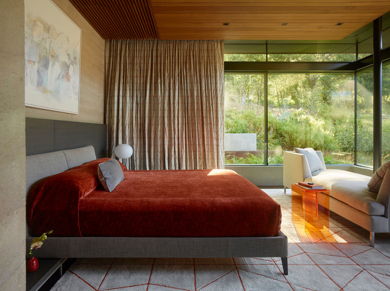 Press kit | 2949-08 - Press release | San Francisco Design Week 2021 'POWER' - San Francisco Design Week - Event + Exhibition -   House of Earth and Sky. Bedroom Interior by Gary Hutton   Design. Architecture by Aidlin Darling Design. Event: Cocktails With Top Designers, Diane Dorrans Saeks 'The   Modernists'.<br>    - Photo credit:  Matthew Millman Photography.<br> 