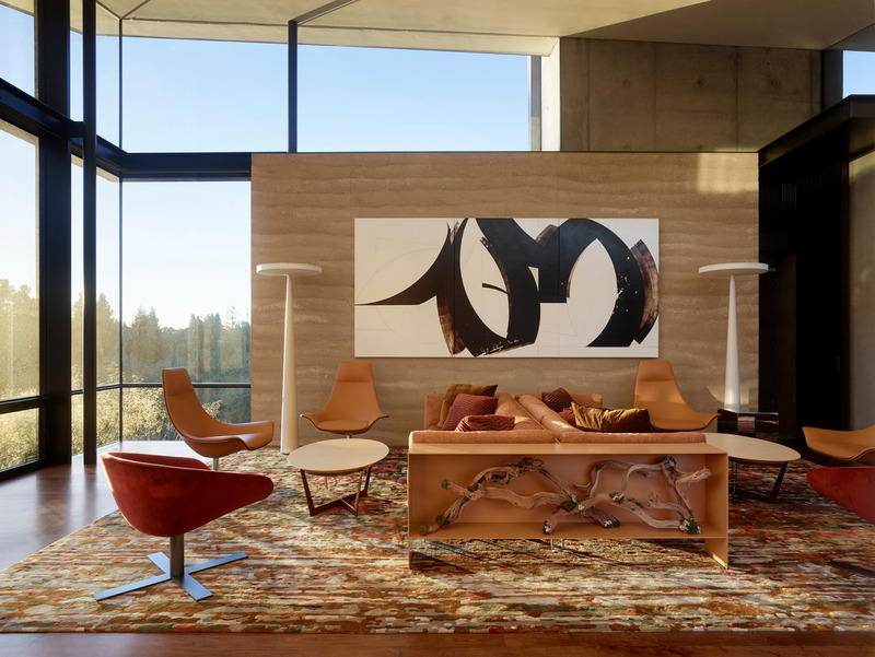 Press kit | 2949-08 - Press release | San Francisco Design Week 2021 'POWER' - San Francisco Design Week - Event + Exhibition -   House of Earth and Sky. Living Room Interior by Gary Hutton    Design. Architecture by Aidlin Darling Design. Event: Cocktails With Top Designers, Diane Dorrans Saeks 'The    Modernists'.   - Photo credit:  Matthew Millman Photography.