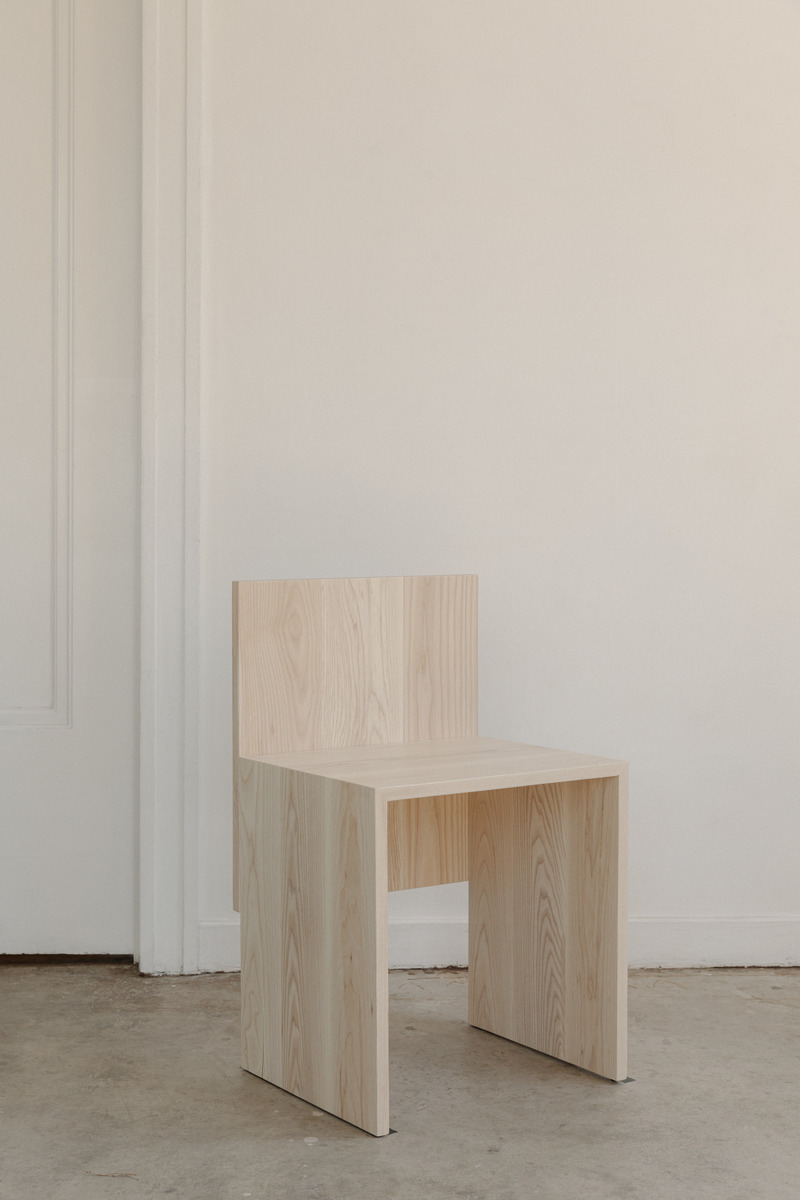 Dossier de presse | 5609-01 - Communiqué de presse | Slab Collection - Union Wood Co - Produit -  Slab Collection - Dining Chair   - Crédit photo : Britney Gill Photography