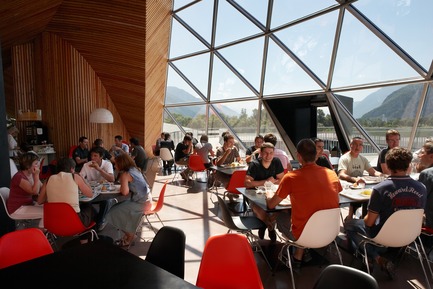 Dossier de presse | 972-01 - Communiqué de presse | Siège mondial de Rossignol - Hérault Arnod architectures - Architecture commerciale - Crédit photo : André Morin