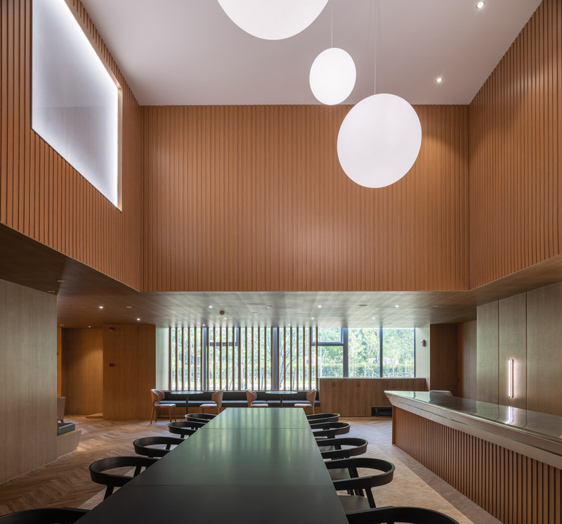 Dossier de presse | 4869-02 - Communiqué de presse | Showroom Complex - Studio DOTCOF - Design d’intérieur commercial - Crédit photo : Chen Hao
