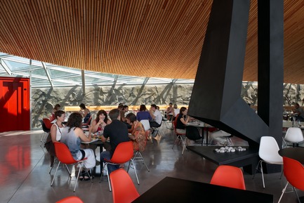 Dossier de presse | 972-01 - Communiqué de presse | Siège mondial de Rossignol - Hérault Arnod architectures - Architecture commerciale - Crédit photo : André Morin
