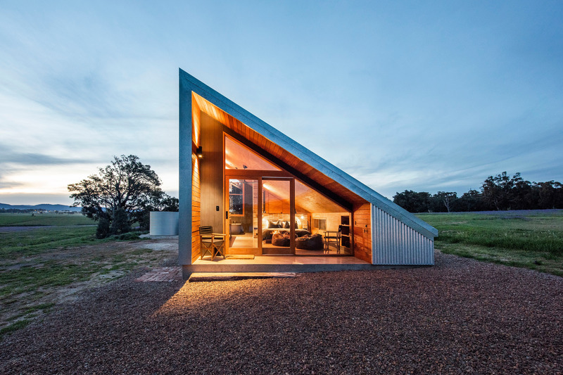 Press kit | 1071-12 - Press release | Architizer Announces  Shortlist of the World’s Best Architecture 2021 - Architizer - Residential Architecture - Gawthorne's Hut by Cameron Anderson Architects, Mudgee, Australia - Photo credit: Amber Creative