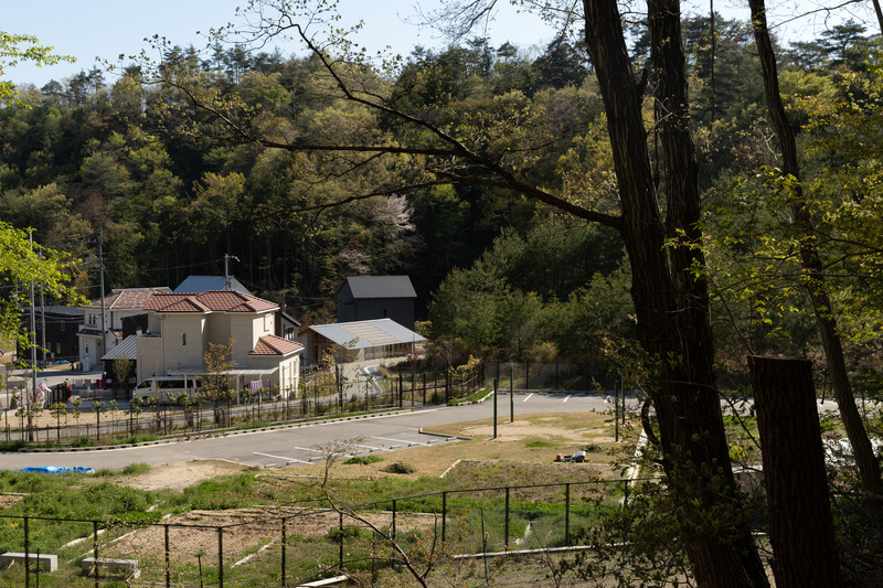 Dossier de presse | 5644-01 - Communiqué de presse | Résidence de Minohshinmachi - Yasuyuki Kitamura - Architecture résidentielle - La frontière suburbaine entre "ville" et "nature". - Crédit photo : Masashige Akeda