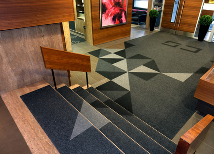 Dossier de presse | 683-08 - Communiqué de presse | Couper Croiser réinvente le tapis commercial - Couper Croiser - Produit - Club Sommet  - Crédit photo : Patrick Palmer