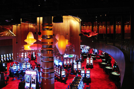 Press kit | 621-18 - Press release | Lightemotion illuminates Revel Casino, the new benchmark for casino resorts - Lightemotion - Lighting Design - Photo credit: Lightemotion