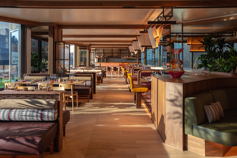 Press kit | 1301-05 - Press release | Planting a Tree of Convivial Connectivity at Hilton Doubletree - Atelier Zébulon Perron - Commercial Interior Design - Le Bivouac - Photo credit: Jean-Sébastien Senécal