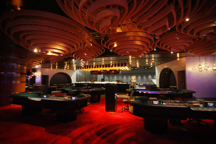 Press kit | 621-18 - Press release | Lightemotion illuminates Revel Casino, the new benchmark for casino resorts - Lightemotion - Lighting Design - Photo credit: Scéno Plus