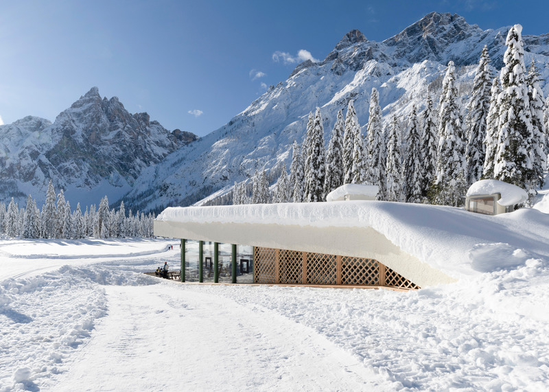 Press kit | 2913-01 - Press release | Appropriate_Bistro Bergsteiger - Plasma Studio - Commercial Architecture - Photo credit: Florian Jaenicke