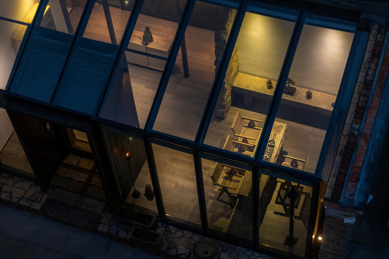 Press kit | 5639-01 - Press release | XiangyuXiangyuan Home Stay - The Design Institute of Landscape & Architecture China Academy of Art Co., Ltd. - Residential Architecture - Tea room at night - Photo credit: <p class="">k·bphoto</p>