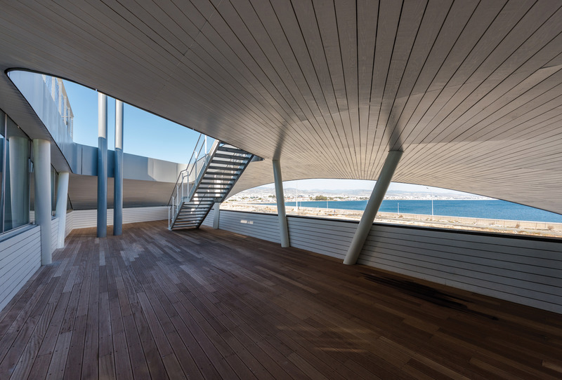 Dossier de presse | 5662-01 - Communiqué de presse | Cyprus Cruise Terminal - irwinkritioti architecture - Architecture commerciale - terrace - Crédit photo : Charis Solomou
