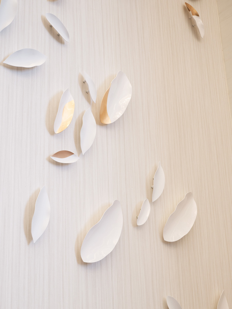Press kit | 1082-05 - Press release | The myth of Daphne revisited and brought to light by Pascale Girardin - Pascale Girardin - Art - <p>Daphnee, Caesars Forum, Las Vegas</p> - Photo credit: Sory Sangaré
