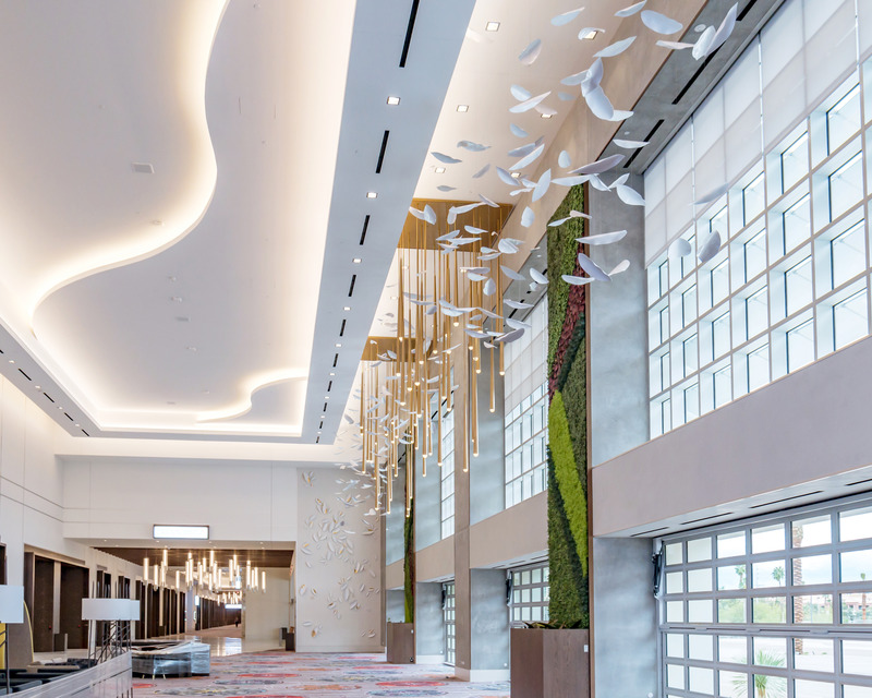 Press kit | 1082-05 - Press release | The myth of Daphne revisited and brought to light by Pascale Girardin - Pascale Girardin - Art - <p>Daphnee, Caesars Forum, Las Vegas</p> - Photo credit: Sory Sangaré