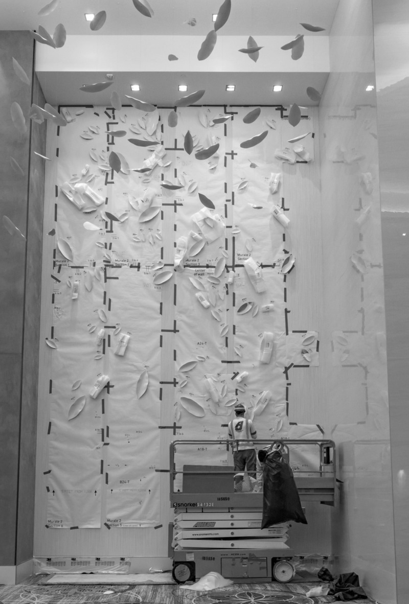 Press kit | 1082-05 - Press release | The myth of Daphne revisited and brought to light by Pascale Girardin - Pascale Girardin - Art - <p>Installation of Daphnee, Caesars Forum, Las Vegas<br></p> - Photo credit: Sory Sangaré
