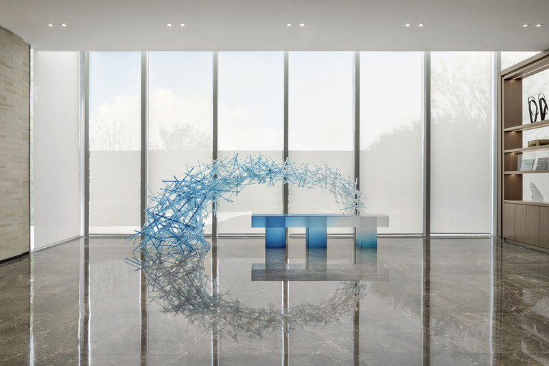Dossier de presse | 5630-02 - Communiqué de presse | Mountain and Sea Art Hall - Beijing Serendipper Decoration Design Group Co. - Architecture commerciale - <p class="">The sculpture of the Blue Sea</p> - Crédit photo : ©️Sean