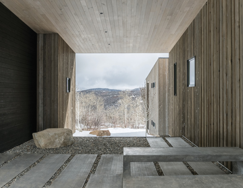 Dossier de presse | 5634-01 - Communiqué de presse | CCY Announces Publication of First Monograph, Connection, by Monacelli - CCY Architects - Architecture résidentielle - CCY Architects' Gammel Damm, exterior axial view - Crédit photo : Draper White