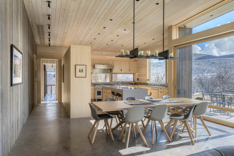 Dossier de presse | 5634-01 - Communiqué de presse | CCY Announces Publication of First Monograph, Connection, by Monacelli - CCY Architects - Architecture résidentielle - CCY Architects' Gammel Damm kitchen - Crédit photo : Draper White