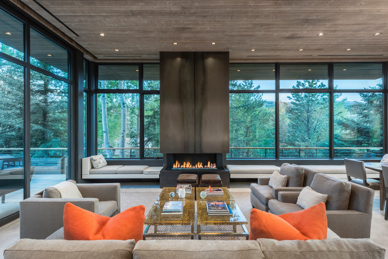 Dossier de presse | 5634-01 - Communiqué de presse | CCY Announces Publication of First Monograph, Connection, by Monacelli - CCY Architects - Architecture résidentielle - CCY Architects' Red Butte, living room - Crédit photo : Draper White