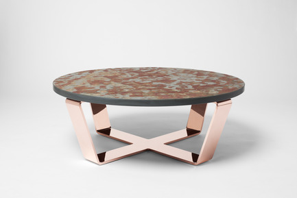 Dossier de presse | 960-01 - Communiqué de presse | Nikolas Kerl - Nikolas Kerl - Produit - Slate Table Copper - Crédit photo : Björn Allemann