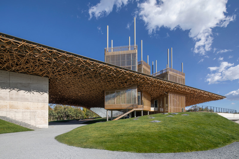Dossier de presse | 1002-04 - Communiqué de presse | Yangliping Performing Arts Center - Studio Zhu-Pei - Architecture de paysage - Teahouse - Crédit photo : Jin Weiqi