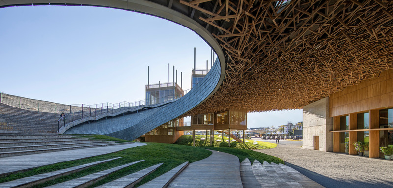 Dossier de presse | 1002-04 - Communiqué de presse | Yangliping Performing Arts Center - Studio Zhu-Pei - Architecture de paysage - Outdoor theater and outdoor performance space - Crédit photo : Jin Weiqi