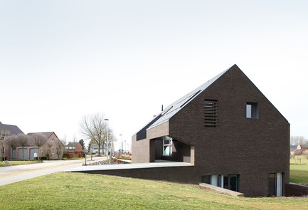 Dossier de presse | 955-01 - Communiqué de presse | Habitation TSL - adn architectures - Architecture résidentielle - Crédit photo : Filip Dujardin