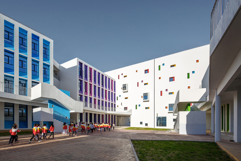 Dossier de presse | 5603-03 - Communiqué de presse | 2021 WAFC Design Awards Winners Revealed - WAFChina - Concours -  <p>Outstanding Design Prize</p><p>Yulin Gaoxin No.3 Primary School</p><p>by Architectural Design &amp; Research Institute of Tsinghua University Co., Ltd. </p>  - Crédit photo :  Architectural Design &amp; Research Institute of Tsinghua University Co., Ltd. 