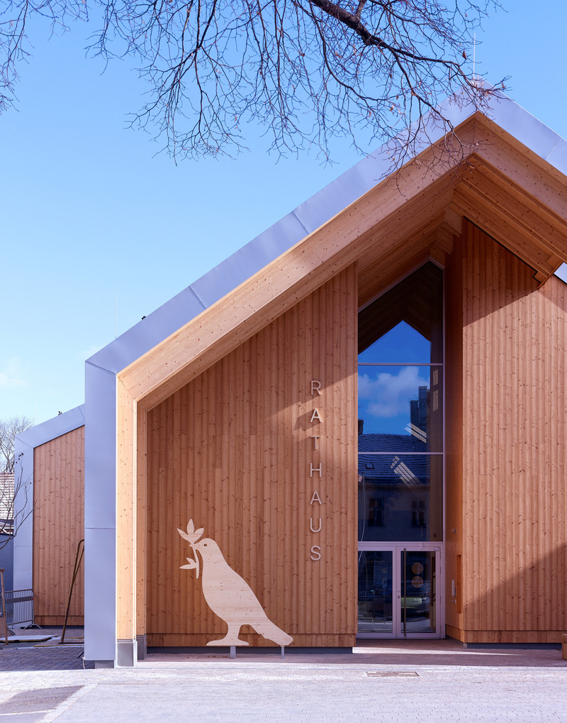 Dossier de presse | 2483-03 - Communiqué de presse | Community Center Großweikersdorf, Austria - smartvoll - Architecture institutionnelle - Front facade<br> - Crédit photo : Jörg Seiler