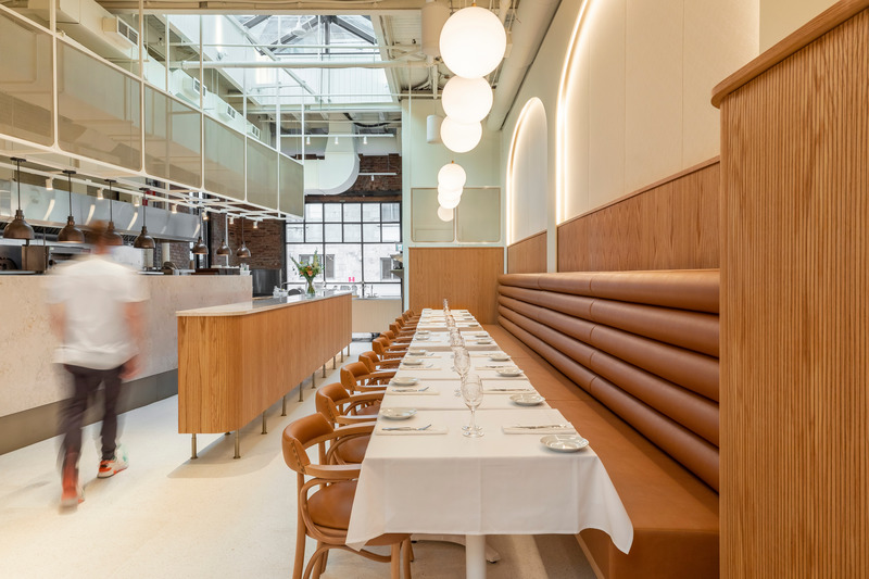 Press kit | 788-08 - Press release | Place Carmin - Clairoux - Commercial Interior Design - Photo credit: Julien Perron-Gagné