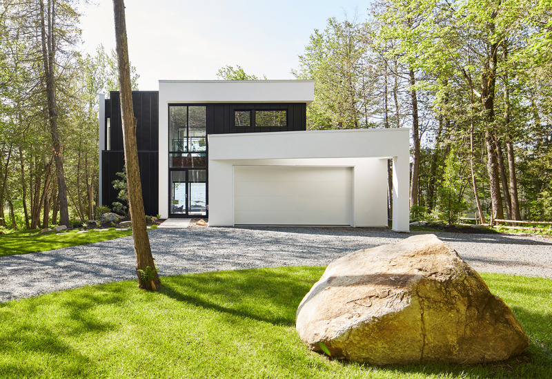 Press kit | 1775-01 - Press release | Fluid Connections with the Natural Setting of Brome Lake - Muuk Architecture, in collaboration avec Adurra Doors & Windows - Product - Photo credit:  Nanne Springer 