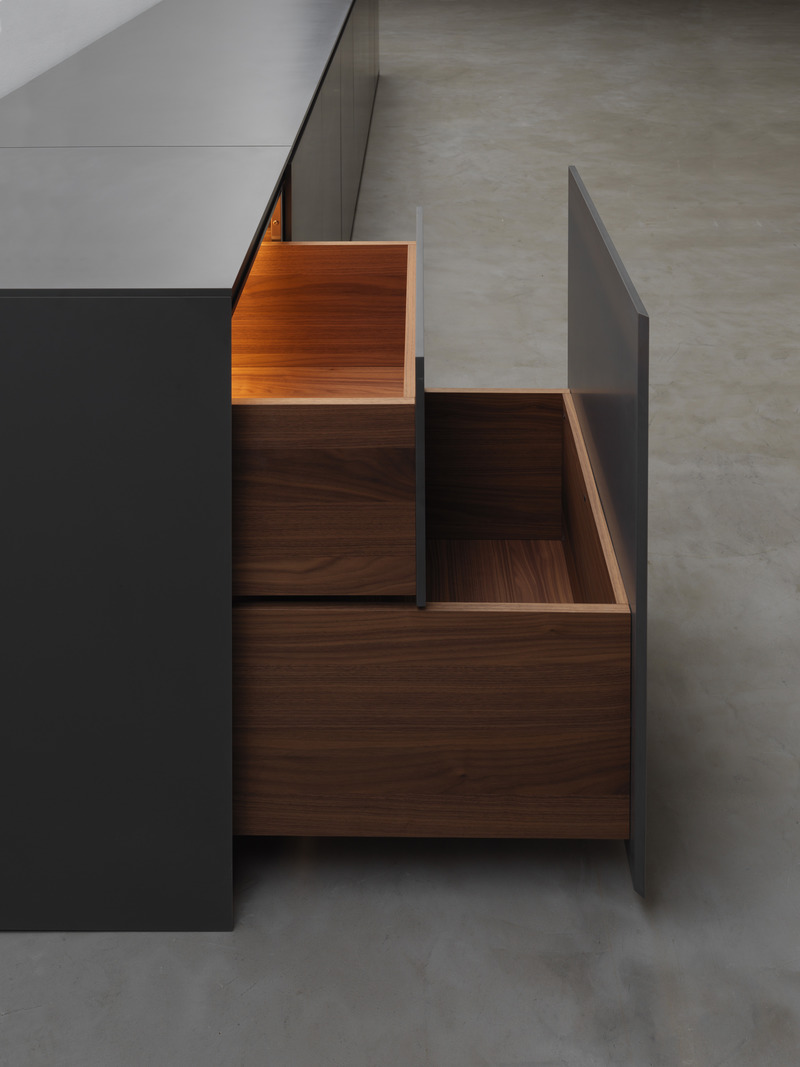 Dossier de presse | 1071-14 - Communiqué de presse | World's Best Building Products 2021 Announced - Architizer - Produit - N037 by Nero Cucine - Best in Cabinetry &amp; Millwork - Crédit photo : Nero Cucine