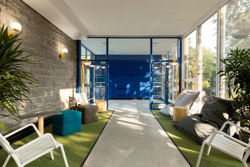 Press kit | 1299-09 - Press release | Collège Notre-Dame - Taktik Design - Institutional Architecture - Lounge area - Photo credit: Maxime Brouillet