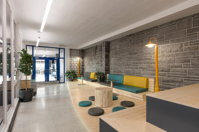 Press kit | 1299-09 - Press release | Collège Notre-Dame - Taktik Design - Institutional Architecture - <pre>Flexible class / Wooden terrace and platform</pre> - Photo credit: Maxime Brouillet