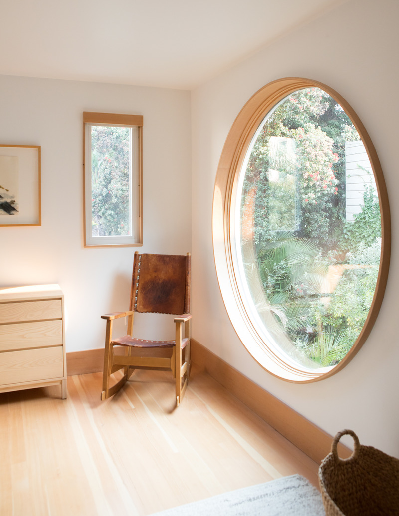 Press kit | 2757-25 - Press release | Medium Plenty's Holistic Designs Are Defined by Material Honesty - Medium Plenty - Residential Architecture -  Carriage House: The rebuilt hayloft is now a contemporary contrast to the historic features in the home.  - Photo credit: Melissa Kaseman Photography
