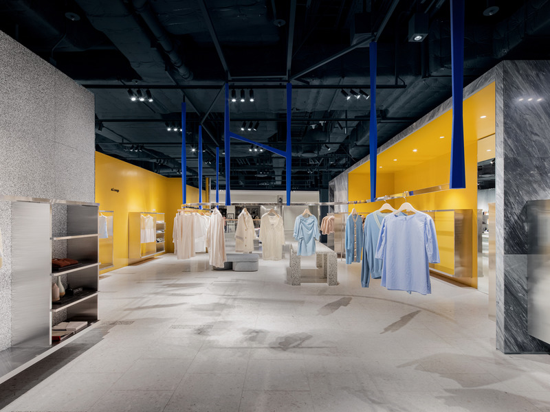 Dossier de presse | 889-04 - Communiqué de presse | Found in Translation: Burdifilek Applies a New Design Language to The Hyundai Seoul - BURDIFILEK - Design d’intérieur commercial - Third Floor_Men and Women Advanced Contemporary Labels and Fashion Accessories - Crédit photo : Yongjoon Choi Photography