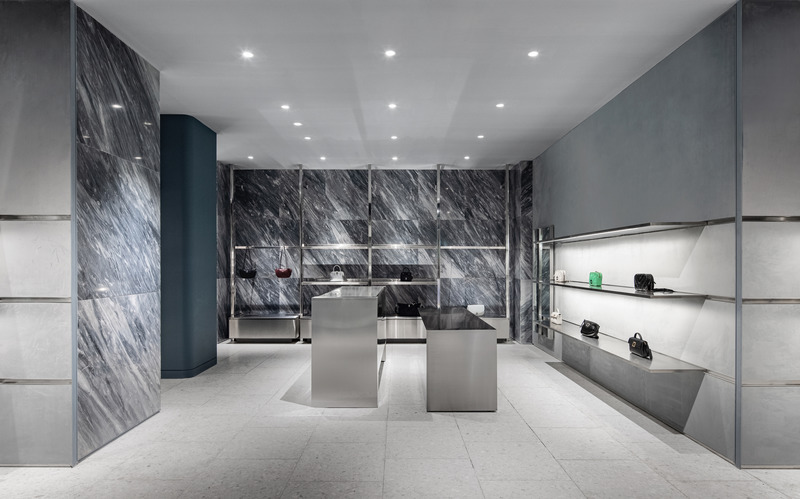 Dossier de presse | 889-04 - Communiqué de presse | Found in Translation: Burdifilek Applies a New Design Language to The Hyundai Seoul - BURDIFILEK - Design d’intérieur commercial - Third Floor_ Men and Women Advanced Contemporary Labels; Fashion Accessories - Crédit photo : Yongjoon Choi Photography