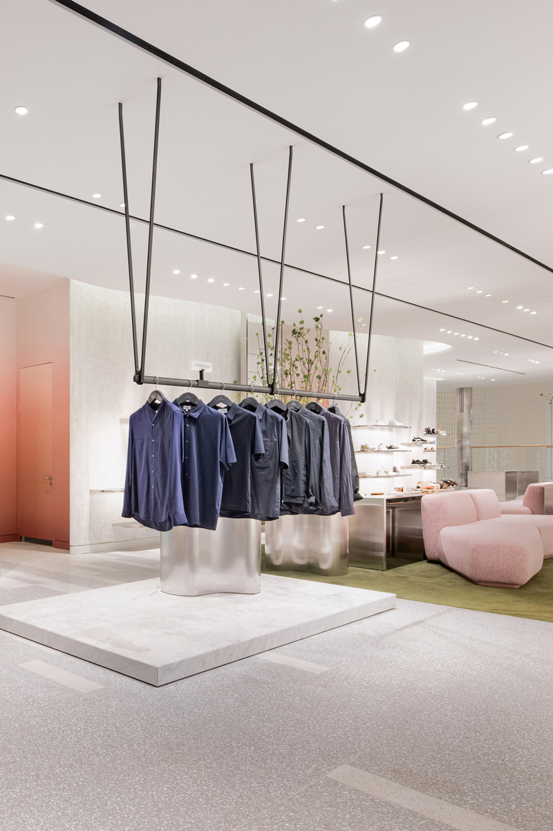 Dossier de presse | 889-04 - Communiqué de presse | Found in Translation: Burdifilek Applies a New Design Language to The Hyundai Seoul - BURDIFILEK - Design d’intérieur commercial - Second Floor_Women Contemporary International Fashion Labels, Accessories and Footwear - Crédit photo : Yongjoon Choi Photography