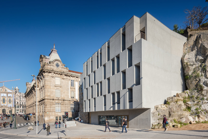 Dossier de presse | 5801-01 - Communiqué de presse | LOOP Design Awards 2021 Winners Announced - LOOP Design Awards - Concours - São Bento Residences in Portugal - Designed by Pedra Liquida - Renovation of the Year Award 2021 - Crédit photo : Joao Morgado
