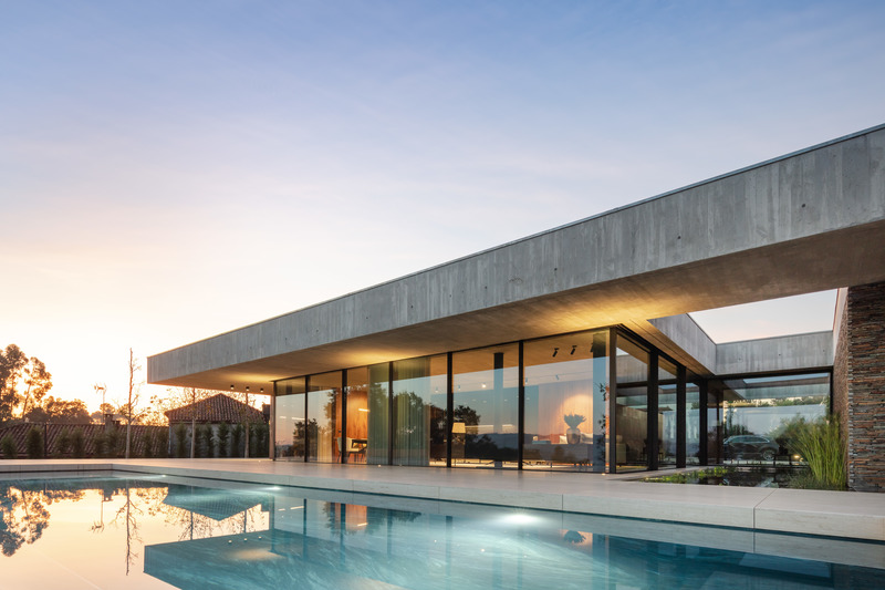 Dossier de presse | 5801-01 - Communiqué de presse | LOOP Design Awards 2021 Winners Announced - LOOP Design Awards - Concours - Cork Tree House in Portugal - Designed by TRAMA Arquitetos - Category Winner 2021 - Architecture| Residential &amp; Houses - Crédit photo : Joao Morgado