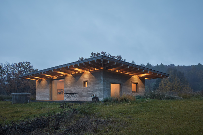 Press kit | 1071-15 - Press release | A+Awards for Architecture Launches 10th Anniversary Edition - Architizer - Residential Architecture - House LO by Atelier Lina Bellovicova - Photo credit: boysplaynice