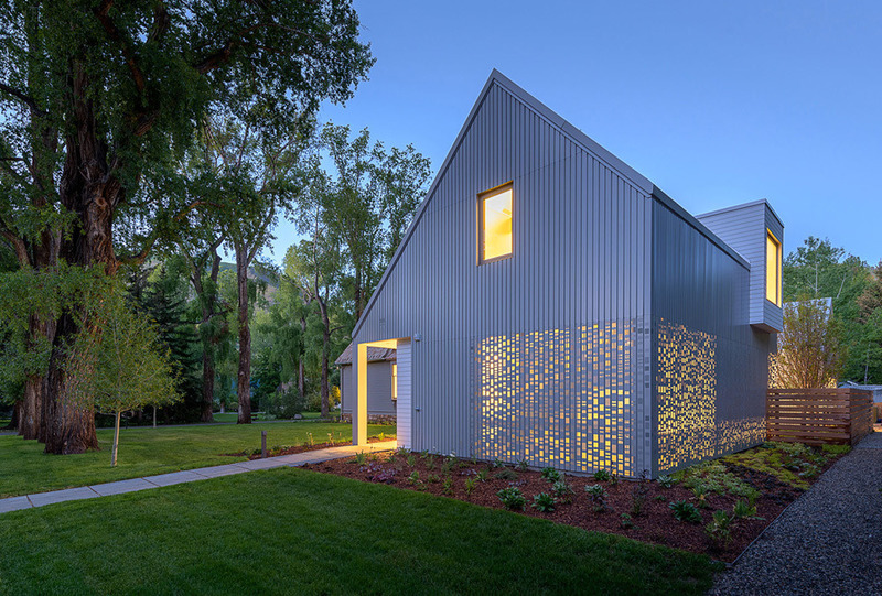 Press kit | 1071-15 - Press release | A+Awards for Architecture Launches 10th Anniversary Edition - Architizer - Residential Architecture - Victorian Music Box by CCY Architects - Photo credit: Draper White
